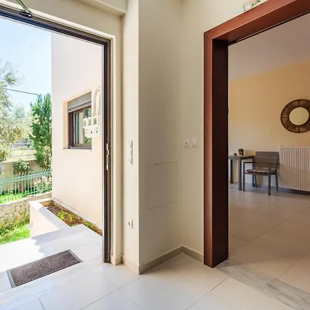 A Step Away To The Beach - Armonia Bespoke Design * Avía