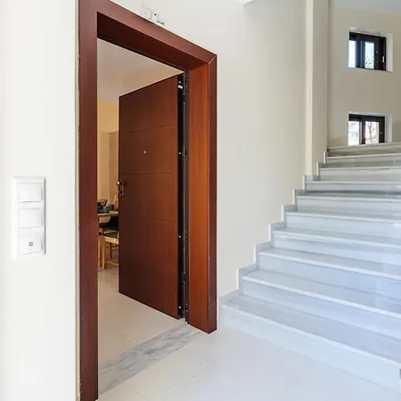 A Step Away To The Beach - Armonia Bespoke Design * Avía