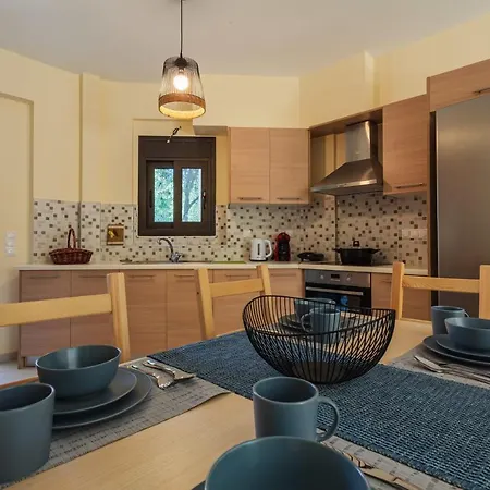 A Step Away To The Beach - Armonia Bespoke Design *